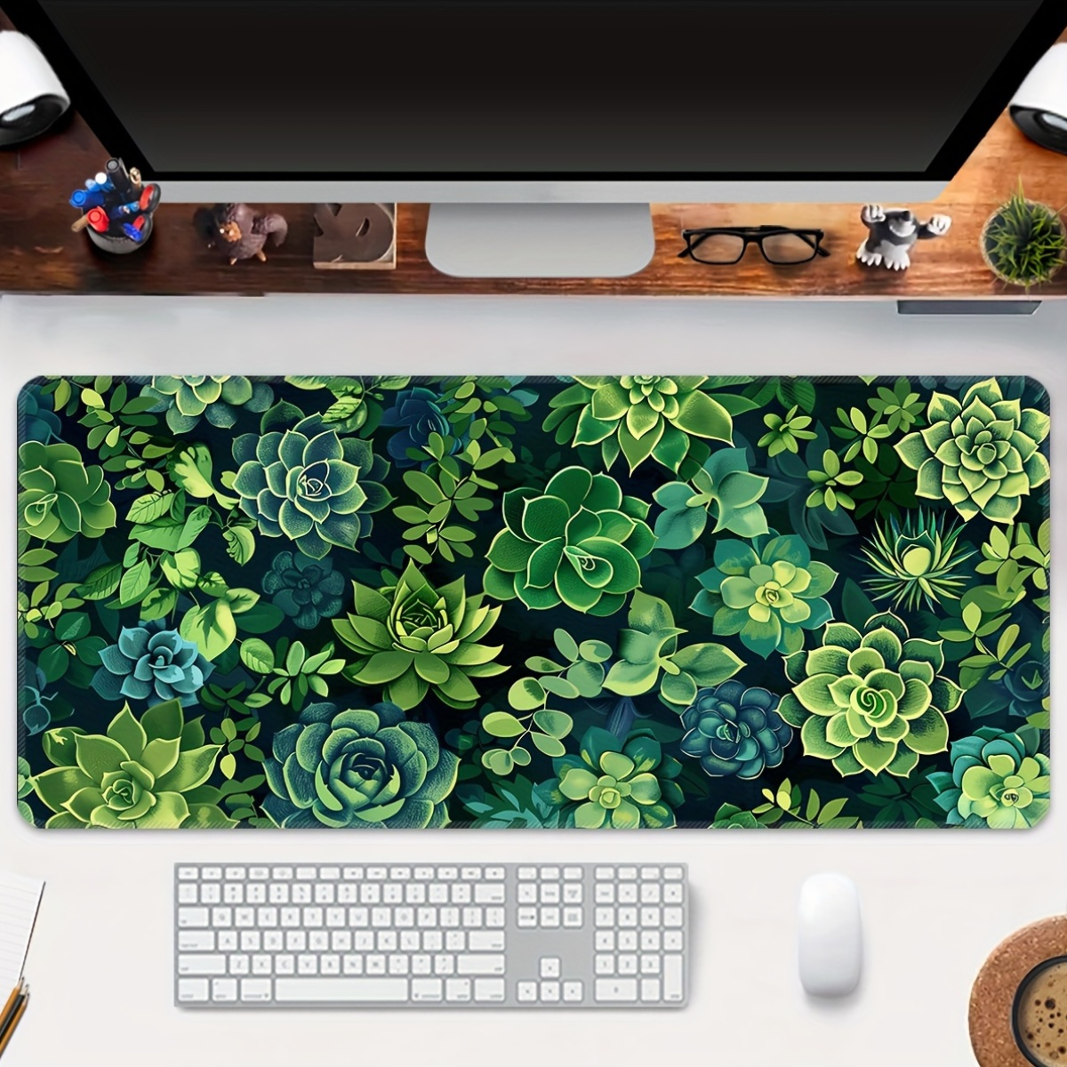 多肉植物柄の大型ゲーミングマウスパッド、滑り止めゴム製デスク - Desk Setup With Plants のレビューと価格