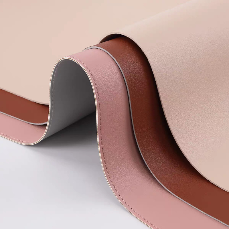 柔らかく折りたたみ可能なテーブルマット – 防水、傷つきにく - Desk Setup Rug のレビューと価格